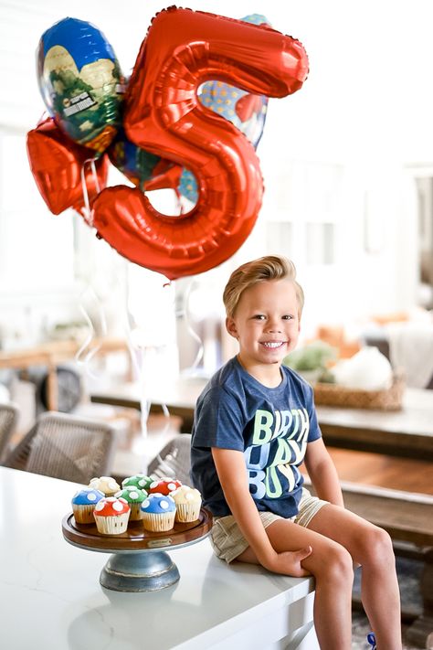 5th Birthday Photoshoot Ideas Boy, Mario Balloons, Toadstool Cupcakes, Birthday Photoshoot Ideas Boys, 5th Birthday Boys, Boys Birthday Outfits, Balloons Birthday, Mario Birthday, Birthday Shoot