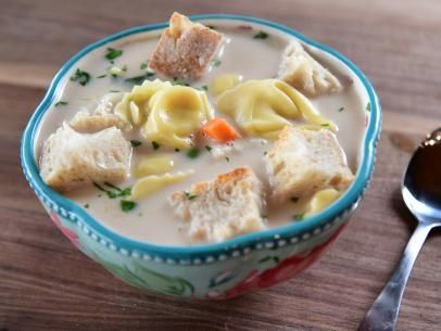 Ree Drummond Recipes, Creamy Tortellini, Creamy Tortellini Soup, Chicken Dumpling Soup, Chicken Tortellini, Tortellini Recipes, Dumplings For Soup, Pioneer Woman Recipes, Lemon Pasta