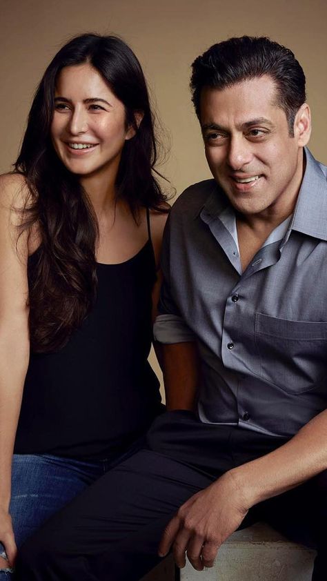 Katrina And Salman Khan, Salman Khan With Katrina Kaif, Salman Khan Katrina Kaif Photos, Salman Khan With Actress, Salman Khan And Katrina Kaif, Salman Katrina, Artis India, Salman Khan Wallpapers, 90s Bollywood Aesthetic