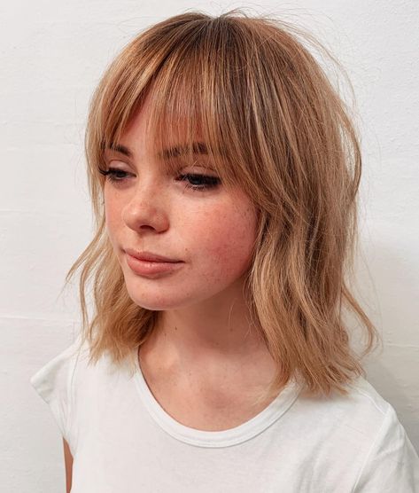 22 Trendiest Long Bob with Bangs Women Are Asking For Right Now Lob Haircut With Bangs, Long Bob With Bangs, Salon Pictures, Shaggy Bob, Bob Hairstyles With Bangs, Lob Haircut, Hair With Bangs, Bob With Bangs, Long Bob Hairstyles