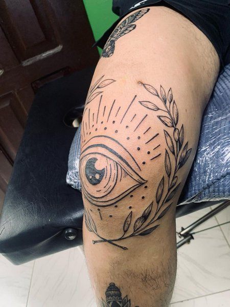 Eye Knee Tattoo Men, Knee Tattoo Eye, Eyes On Knees Tattoo, Knee Tattoo Designs For Men, Knee Eye Tattoo, Eye On Knee Tattoo, Eye Tattoo On Knee, Eye Knee Tattoo, Men Knee Tattoo