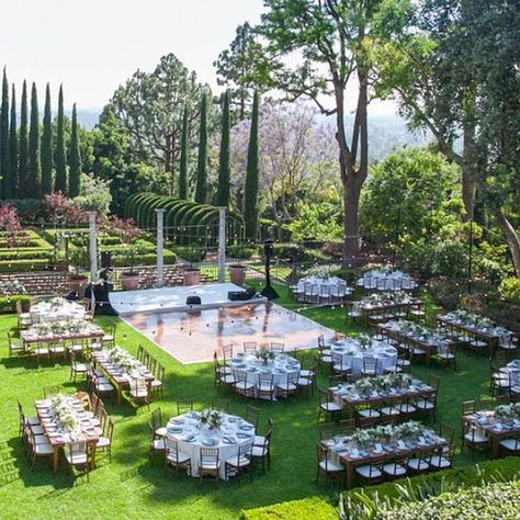 Garden Wedding Ideas On A Budget, Garden Wedding Design, Wedding Design Ideas, Wedding Reception Layout, Reception Layout, Beautiful Wedding Reception, Ceremony Design, Garden Wedding Decorations, Wedding Event Design