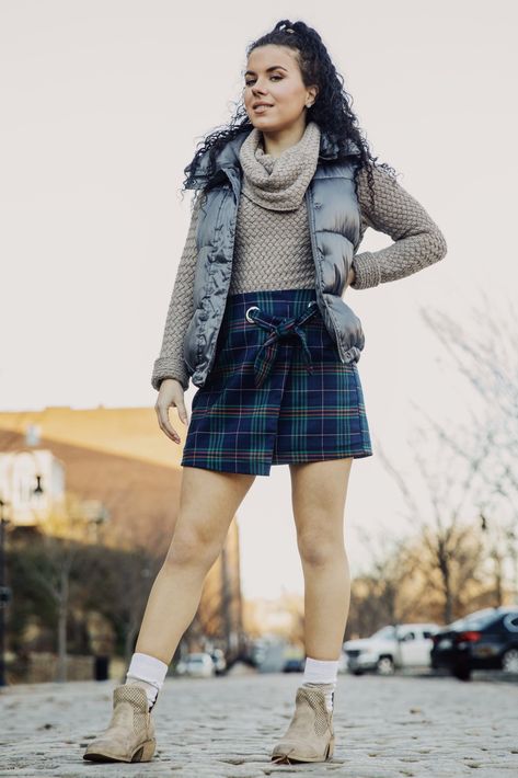 Blue Mini Skirt, Stylish Skirts, A Line Mini Skirt, Gray Sweater, Chunky Boots, Blue Plaid, Beautiful Fashion, Plaid Pattern, Grey Sweater