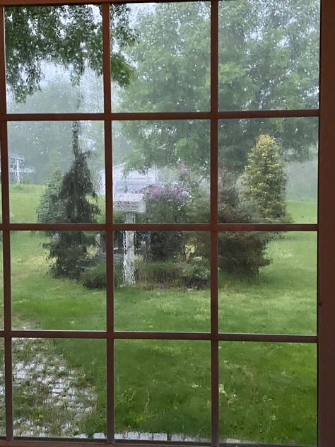 Rainy Garden Aesthetic, Rainy Cottagecore, Rainy Spring Aesthetic, Rainy Garden, March Aesthetic, Nature Cottagecore, Rainy Spring, Pretty White Dresses, Cottage Aesthetic