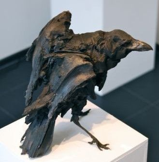 Ceramic Raven, Crow Sculpture, Raven Sculpture, Crow Art, Raven Art, Sculptures Céramiques, Driftwood Sculpture, Ceramic Animals, Pottery Sculpture