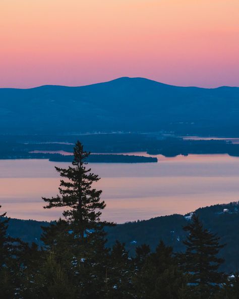 Keep the Sunday Scaries at bay by booking your next getaway! We recommend heading to Lake Winnipesaukee, NH to catch summer sunsets like this. 🌅  🔗 https://bit.ly/48Mq6wU Sunset Over Lake, Sunday Scaries, Lake Winnipesaukee, Forest Canopy, Leaf Peeping, Lake Vacation, Rental Homes, White Mountains, Mountain Biker