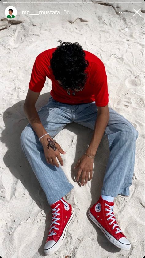 Red Shirt Outfit Men Aesthetic, Outfits With Red Converse Men, Red Shirt Outfit Men Streetwear, Red Tshirt Outfit Aesthetic, Red T Shirt Outfit Men, Red All Star Outfit, Hey Dude Outfits Men, Red Converse Outfit Men, Red Chucks Outfit