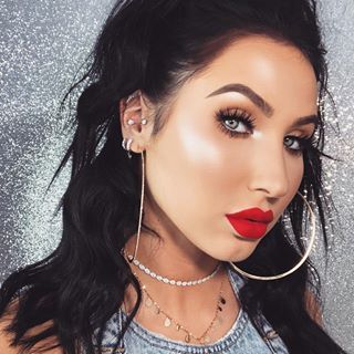 Jaclyn Hill Makeup, Ear Piercings Chart, Dior Backstage, House Of Lashes, Jaclyn Hill Palette, Beauty Vlogger, Lashes False, Jaclyn Hill, Eyes Makeup