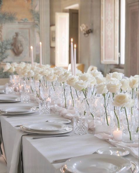 Long Tablescape, Villa Catignano, Architectural Wedding, Monochromatic Wedding, Wedding Color Combinations, Nola Wedding, White Winter Wedding, Elegant Winter Wedding, White Elegance