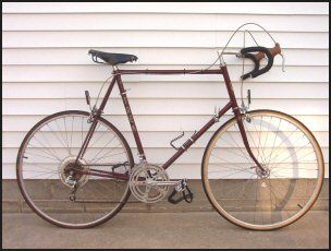 Vintage Trek Gallery - 1977 Trek TX700 Steel Road Bike Vintage Trek Road Bike, Suv Bike Rack, Road Bikes Men, Vertical Bike Rack, Trek Road Bikes, Bike Lights Led, Vertical Bike, Road Bike Vintage, Cool Dirt Bikes