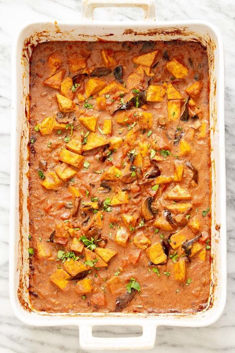 Vegan Madras Curry Tofu Casserole - One Pot Dinner Tofu Casserole, Curry Casserole, Tofu Chili, Curry Tofu, Vegan Casserole, Vegan Richa, Madras Curry, Tofu Dishes, One Pot Dinner