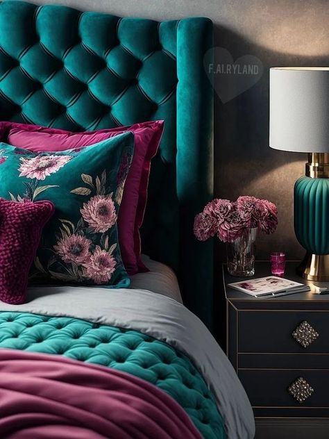 Moody Purple Bedroom, Fuschia Bedroom, Jewel Toned Bedroom Decor, Pink Green Bedrooms, Purple Bedroom Ideas, Moody Purple, Stylish Bedroom Ideas, Art Decor Ideas, Teal Bedroom