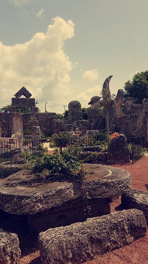 Coral Castle 🏰 in Homestead, Florida which is like right next to my base Homestead Air Reserve Base🎖 Castle Crags State Park California, Coral Castle Florida, Castle Near Ocean, Inveraray Castle, Coral Castle, Kilkenny Castle Ireland, City Photo, Coral, Florida