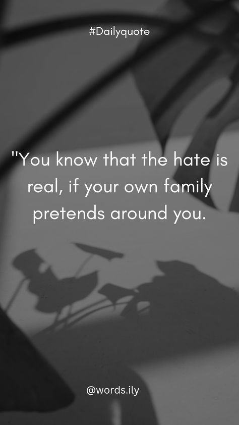 Fake Family Quotes Toxic People, Fake Family Quotes Lessons Learned, Fake Family Tweets, Family Quotes Truths, Quotes About Family Problems, Shady Quotes, Smile Status, Mental Challenges, Fake Family Quotes