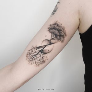 Tattoo Willow Tree, Tree Tattoo Family, Tattoo Family Tree, Tattoo Pine Tree, Birch Tree Tattoos, Willow Tree Tattoo, Tree Sleeve Tattoo, Tree Tattoo Forearm, Willow Tree Tattoos