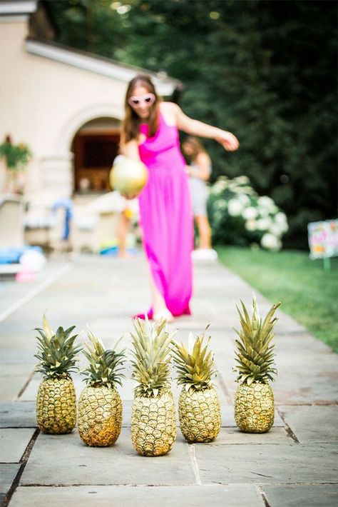 Get creative with your 30th birthday summer pool party decor + make a DIY pineapple bowling set as a fun outdoor lawn game option. Tropisk Fest, Pool Party Games, Diy Pineapple, Pool Party Decorations, Tropical Bridal Showers, Tropical Bridal, Pineapple Parties, Fiesta Tropical, Hawaii Party