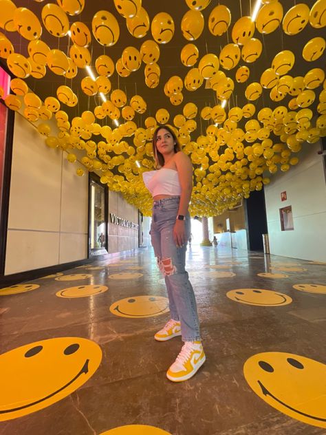 Outfit
Spot
Happy face
Yellow 
White 
Jordan
Sneakers 
University Gold Yellow Jordan 1s Outfit, Outfit Jordan 1 Woman, Jordan 1s Outfit Women, Outfit Jordan 1, 1s Outfit, Jordan 1s Outfit, Outfit Jordan, Jordan 1s, Clothes Women