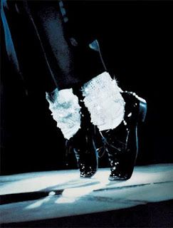 Michael Jackson Shoes, Glitter Socks, Michael Jackson Pics, King Of Music, King Of Pops, Black And White Pictures, The New Yorker, Most Beautiful Man, White Sock