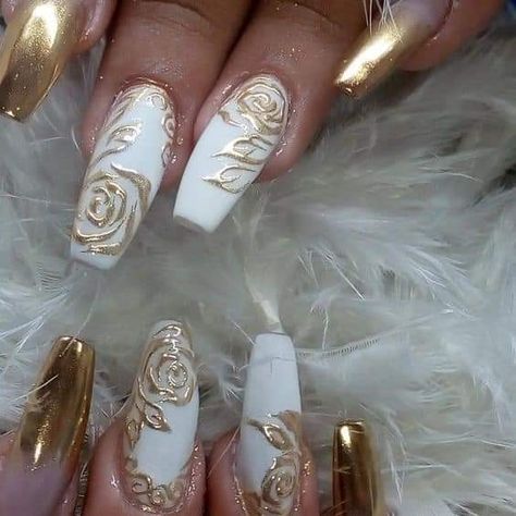 Advance Nail Art, Gold Bridal Nails, Gold Rose Nails, New Years Nails, Nails Birthday, Neat Nails, Feet Nail Design, Bridal Nails Designs, Steel Architecture