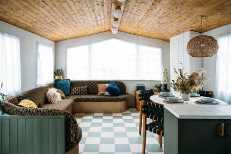 This Preloved Caravan Was Transformed Into a Slice of 1970s Palm Springs | Architectural Digest Mobile Home Interior Design, Mobile Home Interior, Caravan Interior Makeover, Green Kitchen Cabinet, Dark Green Kitchen, Small Caravans, Static Caravan, Caravan Home, Velvet Sofas