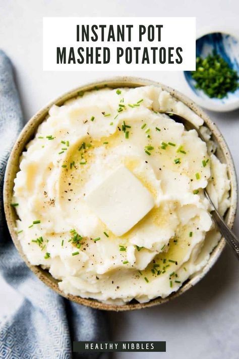 This Instant Pot mashed potato recipe is a great way to prepare potatoes because it is such a low-maintenance dish. Plus, the mashed potatoes come out extra smooth and creamy. Serve them with my sticky Asian chicken thighs, roasted asparagus, or harissa roasted cauliflower and squash for a complete meal! Thanksgiving Potatoes Recipes, Slow Cooker Dinner Ideas, Instant Pot Mashed Potatoes, Crispy Parmesan Potatoes, Fast Cooking, Idaho Potatoes, Creamed Potatoes, Healthy Instant Pot, Healthy Vegetarian Recipes