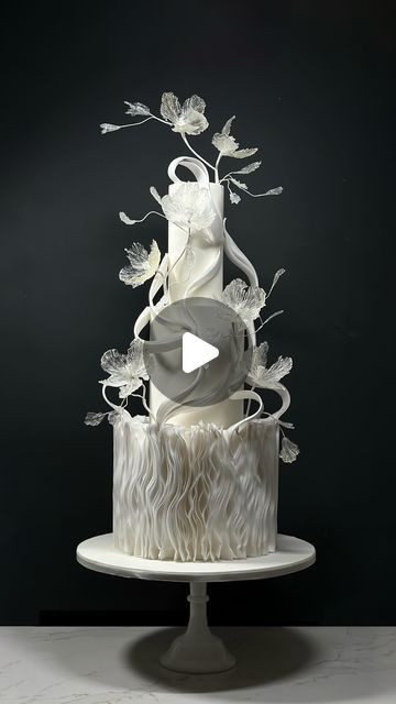 Latest Cake Trends, Ukrasavanje Torti, Cake Tips, Luxury Cake, Cake Artist, Cake Trends, Cake Baking, Artist On Instagram, Beautiful Cakes