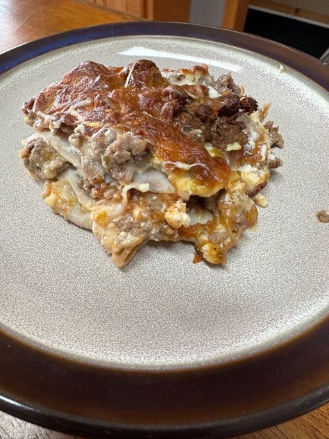 Carnivore Sausage Gravy – The-Meat-Sweats.com Carnivore Sausage Gravy, Carnivore Lasagna, Laura Spath, Carnivore Snacks, Carnivore Meals, Homemade Italian Sausage, Meat Sweats, Carnivore Recipes, Chicken Slices