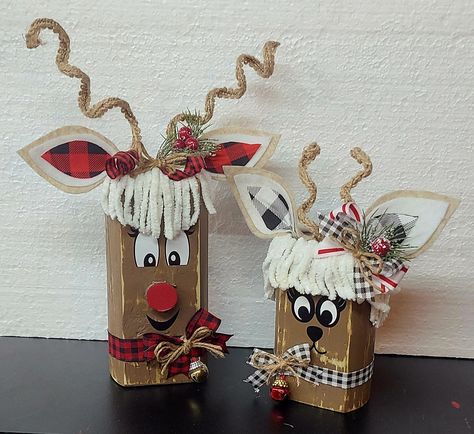 Sweet reindeer couple all dressed up in their Christmas best! Handmade from reclaimed wood. A cute accent to your holiday decor. Wood Christmas Reindeer, Wood Reindeer Ornaments, Reindeers Christmas Decorations, Wooden Block Reindeer, Wood Reindeer Craft, Wooden Reindeer Diy Wood Crafts, 4x4 Christmas Wood Crafts, Reindeer Wood Crafts, Wood Block Reindeer