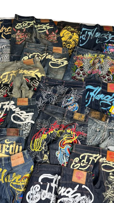 Ed Hardy Aesthetic, Ed Hardy Outfit, Vintage 2000s Aesthetic, Funky Jeans, Jean Pocket Designs, Baggy Outfit Ideas, Baggy Clothes, Cool Fits