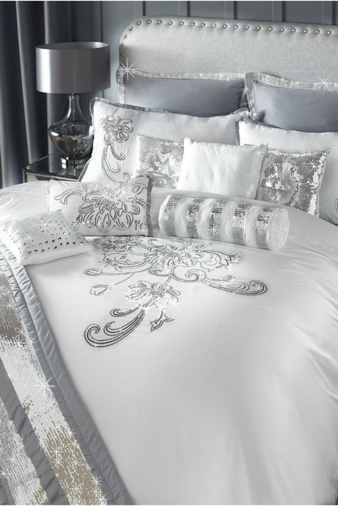 Luxury Bedding Sets Glamour, Luxury Bedrooms, Silver Bedroom, Glam Bedroom, Grey Linen Bedding, White Linen Bedding, Luxury Bedding Sets, Elegant Bedroom, Bed Linens Luxury