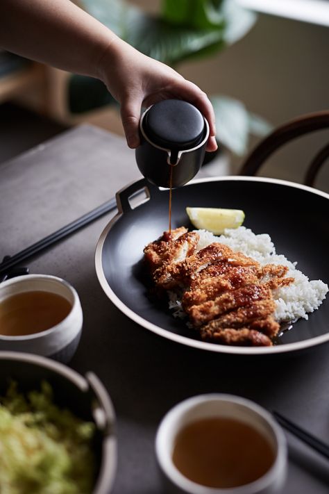 Chicken Tonkatsu, Ramen Photography, Japanese Food Menu, Japanese Food Photography, Asian Restaurant, Dining Menu, Iron Chef, Pork Cutlets, Food Wallpaper