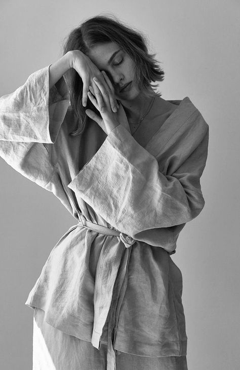 Linen Lounge Pants, Deiji Studios, Camila Morrone, Linen Pajamas, Homewear Fashion, Linen Fashion, Linen Loungewear, French Linen, New Classic