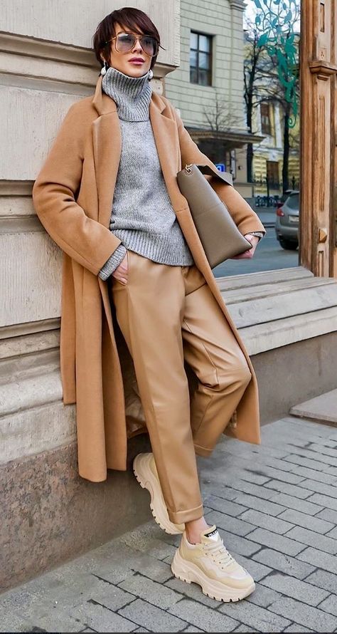 Classic Fashion Looks, Tan Outfit, Classy Winter Outfits, Classic Style Outfits, Winter Fashion Outfits Casual, Style Inspiration Fall, Pinterest Fashion, 가을 패��션, Cozy Fashion