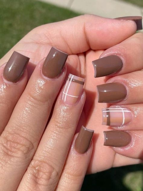 Milky brown short acrylic nails with plaid Brown Nails Short Acrylic, Cute Brown Short Nails, Short Brown Nails With Design, Fall Press On Nails Short, Cute Short Brown Nail Ideas, Short Brown Coffin Acrylic Nails, Short Acrylics Simple, Brown Nail Arts, Short Acrylic Nails Designs Brown