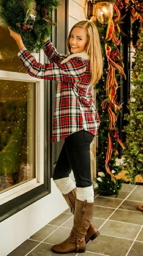 Flannel w/jeans and boots Party Outfit For Teen Girls, Christmas Outfit Casual, Casual Christmas Party Outfit, Cocktail Party Outfit, Cute Christmas Outfits, Christmas Look, Stylish Winter Outfits, Christmas Party Outfit, Christmas Outfits Women