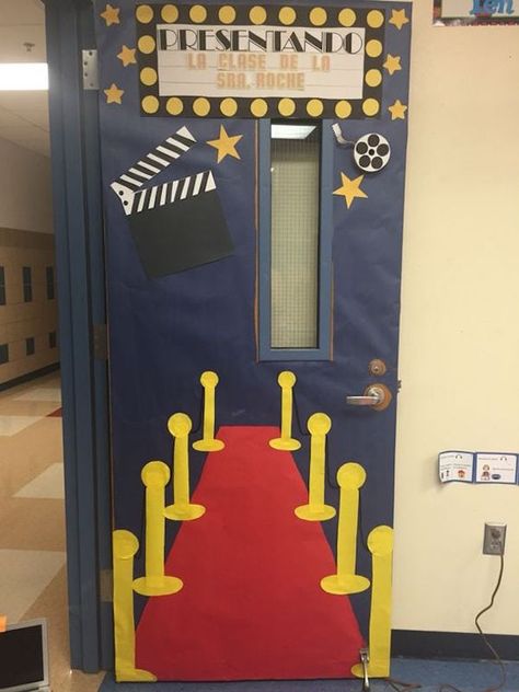 Free Hollywood Theme Printables, Lights Camera Learn Theme, Themed Door Decorations, Theme Classroom Ideas, Oscar Theme, Hollywood Classroom, Hollywood Theme Classroom, Deco Cinema, Theatre Classroom