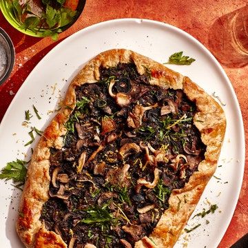 Mushroom Galette, Party Side Dishes, Recipes Gourmet, Gourmet Dinner Recipes, Galette Recipe, Gourmet Dinner, Wine Vinegar, Inspired Recipes, Mushroom Recipes