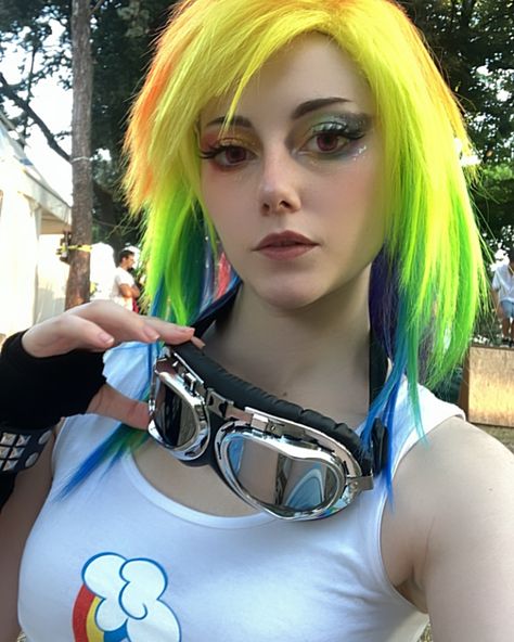 ➡️Swipe for makeup details➡️ Finally back home after this edition of Rimini Comix☀️ It has been very stressful since I went here for just one con day💀 I can’t wait to show you all the nice pics I shoot as Rainbow Dash🌈 #riminicomix #riminicomix2024 #rainbowdash #mlp #mlpcosplay #rainbowdashcosplay #mylittlepony Rainbow Dash Makeup, Rainbow Dash Cosplay Makeup, Scenecore Rainbow Dash, Rainbow Dash Jacket, Rainbow Dash Cosplay, What The Heck Rainbow Dash Don't Swear, Mlp Cosplay, Cosplay Tips, Cosplay Makeup