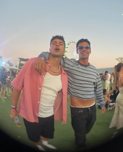 Coachella Outfit Women, Music Festival Outfits Men, Coachella Mens Fashion, Men Rave Outfits, Coachella Outfit Men, Rave Men, Coachella Fits, Festival Outfits Men, Festival Inspo