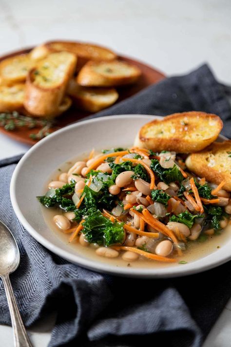 White Bean Soup With Kale, Bean Soup With Kale, Tuscan White Bean Soup, Tuscan White Bean, Soup With Kale, Tuscan Bean Soup, White Bean Soup Recipes, Stir Fry Recipes Chicken, Bean Soup Recipes