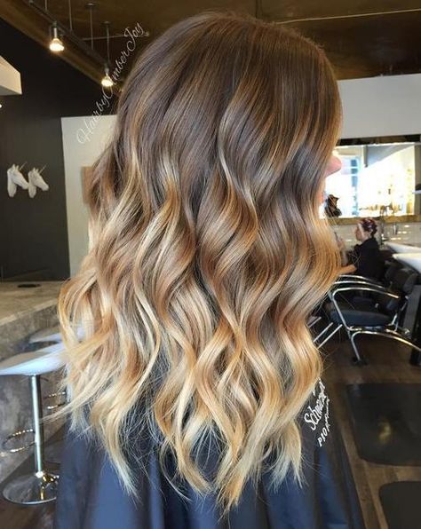 brown+hair+with+caramel+blonde+balayage+highlights Boliage Hair, Carmel Hair Color, Honey Blond, Balayage Blond, Brown Ombre Hair, Ash Brown Hair, Blond Balayage, Balayage Blonde, Brown Hair With Blonde Highlights