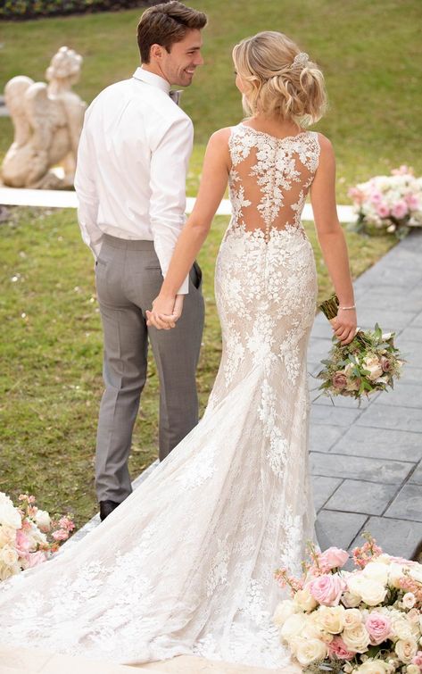 Vintage Wedding Dress with Unique Lace Details - Stella York Wedding Dresses Ivory Wedding Dress Mermaid, Stella York Wedding Dress, Bridal Dresses Lace, Stella York, Ivory Wedding Dress, Future Wedding Ideas, Lace Mermaid Wedding Dress, Wedding Dress Trends, Lace Bridal