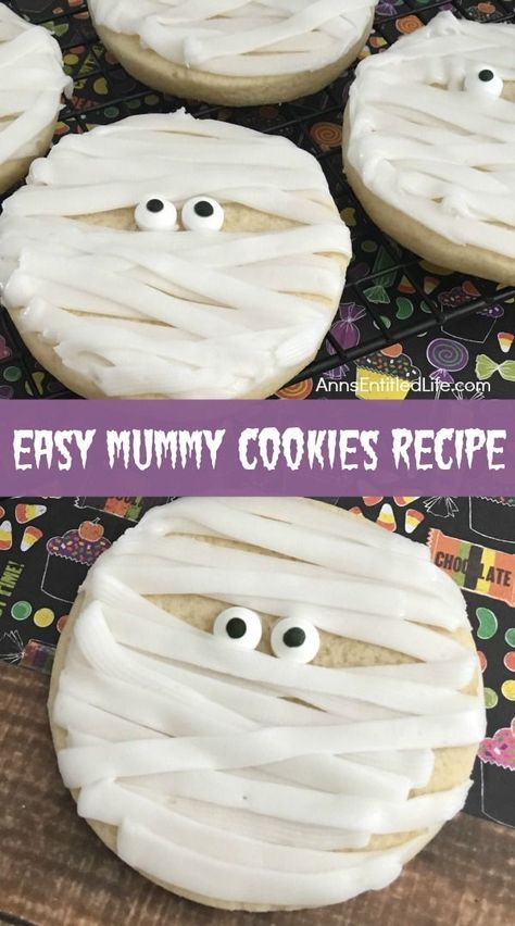 Mummy Cookies Recipe. These adorable Mummy Cookies are a spooktacular Halloween treat! Great for Halloween parties, lunch boxes, dessert or an afternoon treat, your entire family will enjoy these tasty cookies! Easy Halloween Cookies Recipes, Halloween Sugar Cookies Decorated, Mummy Cookies, Easy Halloween Cookies, Postres Halloween, Halloween Cookie Recipes, Spooky Halloween Treats, Halloween Cookies Decorated, Halloween Sugar Cookies