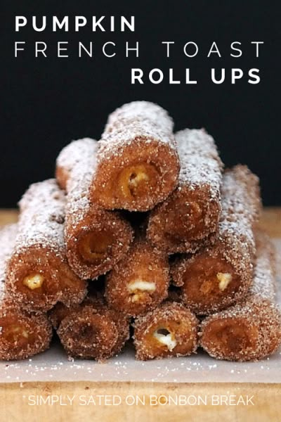 Pumpkin French Toast Roll-ups - these are the perfect fall breakfast recipe..oooooh...with a little maple syrup!? Perfection! @naomijamess Easy Fall Brunch Ideas, Halloween Brunch Food, Pumpin Pie, Halloween Brunch Ideas, Fall Brunch Ideas, Halloween Brunch, Toast Roll Ups, Morning Recipes, Recipes Brunch