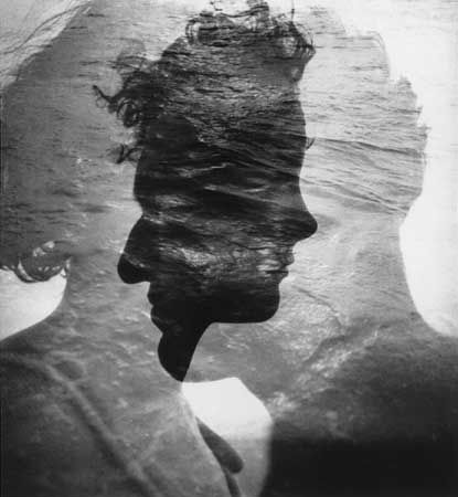 jean moral: this would be an amazing engagement photo. this almost looks like carey mulligan and marcus mumford. Florence Henri, Double Exposition, Double Exposure Photography, Marcel Duchamp, Multiple Exposure, Albert Camus, Foto Art, Jolie Photo, White Photo