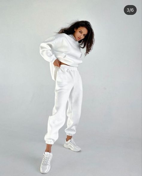 Sweatpants Photoshoot Ideas, Sweatpants Photoshoot, Monochrome Sweatsuit, Casual Sweatpants Outfit, Streetwear Couple, Portrait Photography Lighting, Trajes Kylie Jenner, Civil Wedding Dresses, Sweatpants Outfit