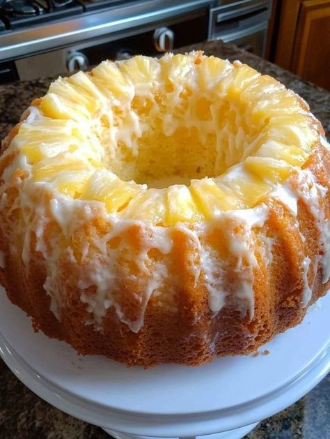 Pineapple Cream Cheese Bundt Cake, Pineapple Cream Cheese Pound Cake, Pineapple Bundt Cake, Pineapple Pound Cake, Bunt Cake Recipe, Pineapple Cream Cheese, Recipes Pineapple, Easy Pineapple Cake, Cream Cheese Bundt Cake