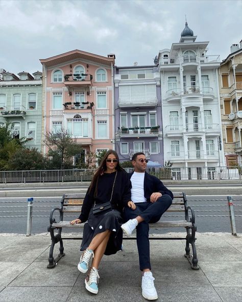 Ezgi Findik on Instagram: “We miss you istanbul 🏹” Couples In Istanbul, Istanbul Couple Photography, Istanbul Instagram Photos, Istanbul Outfit Ideas, Istanbul Couple, Istanbul Photo Ideas, Istanbul Photoshoot, Istanbul Pictures, Turkey Photography