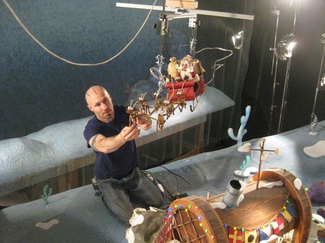 Behind the scenes of the stop motion special "It's a Spongebob Christmas" Stop Motion Christmas, Spongebob Christmas, Stop Motion Movies, How To Make Animations, Stop Motion, Christmas Movies, Nickelodeon, How To Make An, Puppets