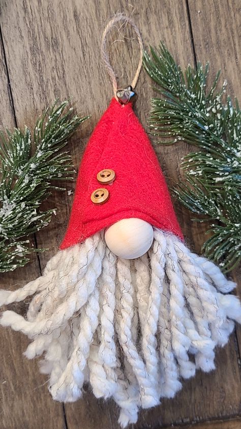 Christmas Knomes Ornaments, Gnome Ornaments Diy How To Make, Sewing Project Ideas, Christmas Fabric Crafts, Christmas Sewing Projects, Diy Christmas Ornaments Easy, Christmas Yarn, Handmade Christmas Crafts, Christmas Wonderland